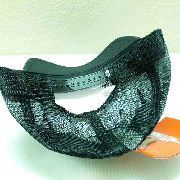 The North Face Americana Trucker Grey/BLK Cap NWT - Picture 3 of 4